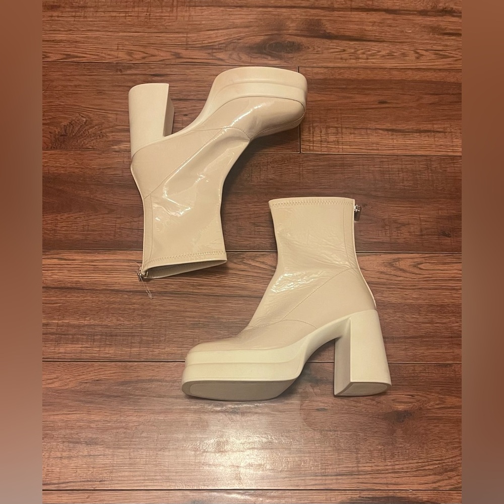 *NEW* Y2K Free People Cream Patent Platform Block Heel Ankle Boots